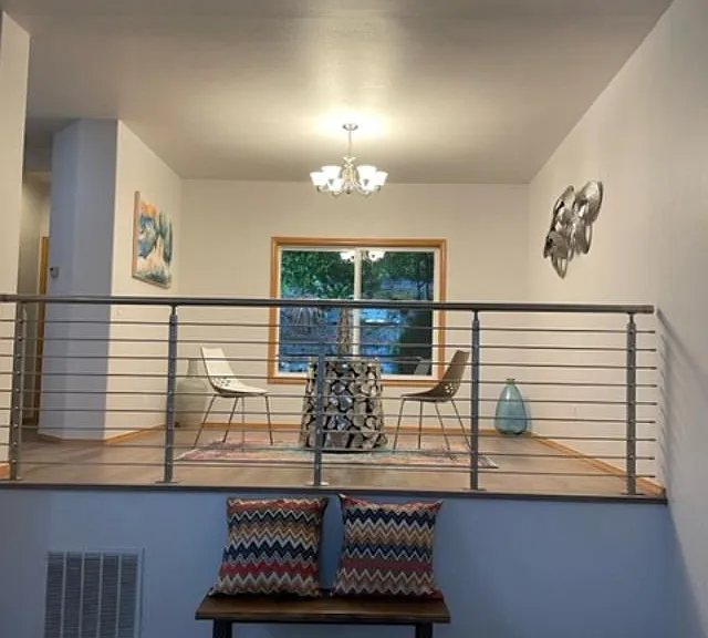 315 S 20th Pl — Photo 14