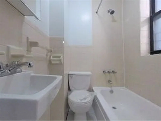 Rented by Green Home NY Realty LLC | media 22