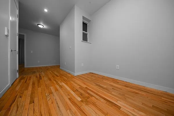 Rented by REAL New York | media 16