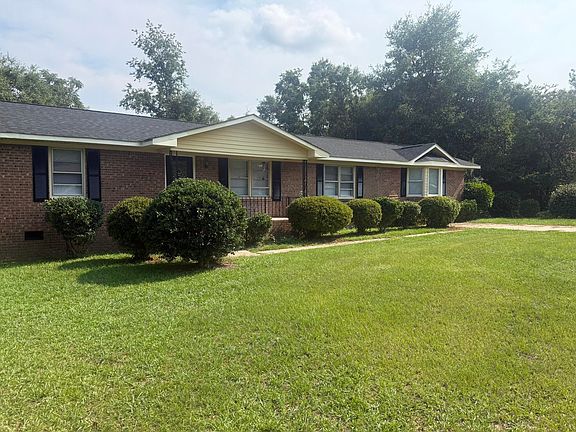 2nd image of 220 Eastwood Cir