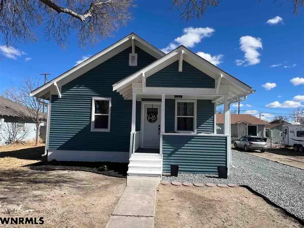 2117 Avenue D, Scottsbluff, NE 69361