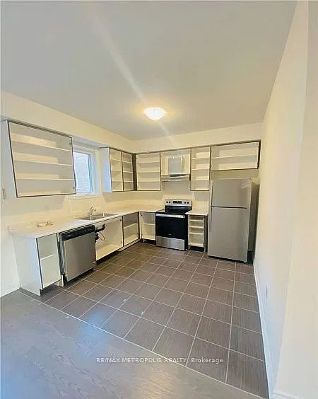 3 bed, $3,000 — Photo 1