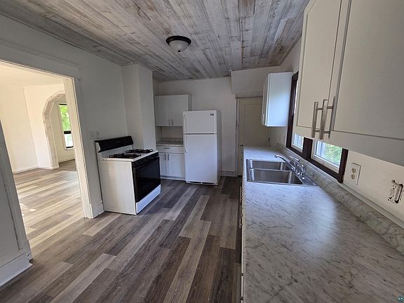 3rd image of 417 14th St N