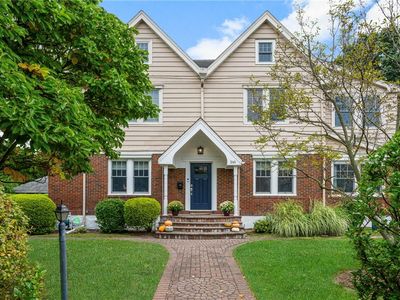 346 Corlies Avenue, Pelham, NY, 10803