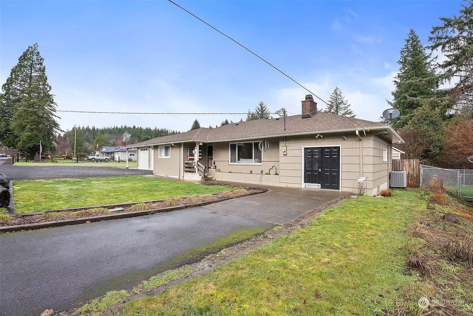 529 Ostman Road photo 1