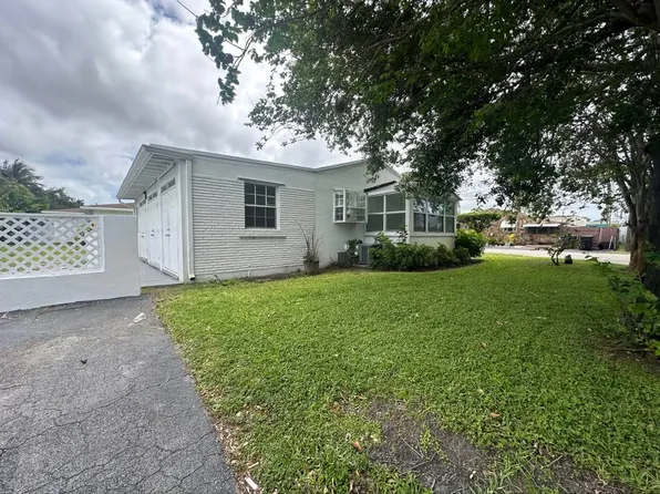 122 NE 2nd St, Hallandale, FL 33009