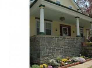 815 W Moreland Rd, Willow Grove, PA 19090