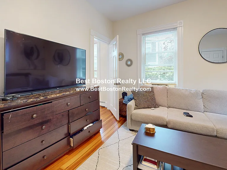 317 Hurley St #1 — Photo 5
