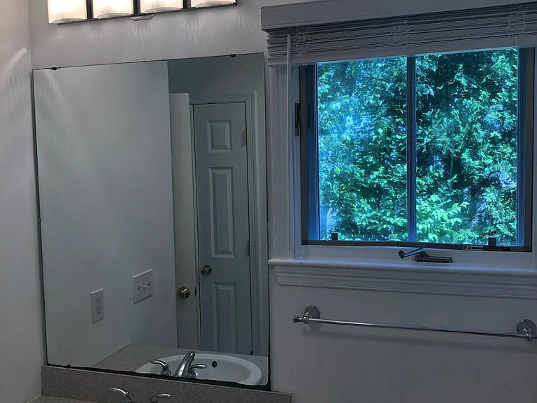 18 Russell Pl — Photo 23