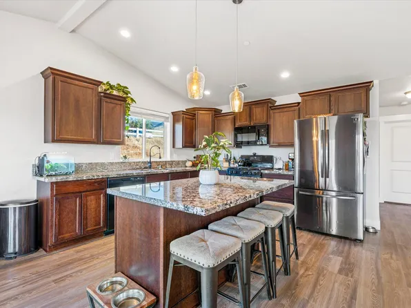 3404 Americana Way, Redding, CA 96003