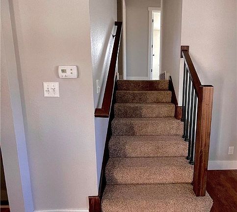 5th image of 1425 N 9th Avenue Pl E