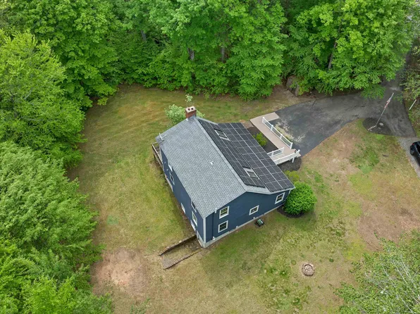 3 Pendergast Road, Newmarket, NH 03857