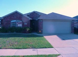9601 Orinda Dr, Fort Worth, TX 76108