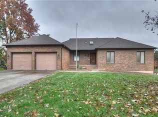 207 NW Donovan Rd, Lees Summit, MO 64063