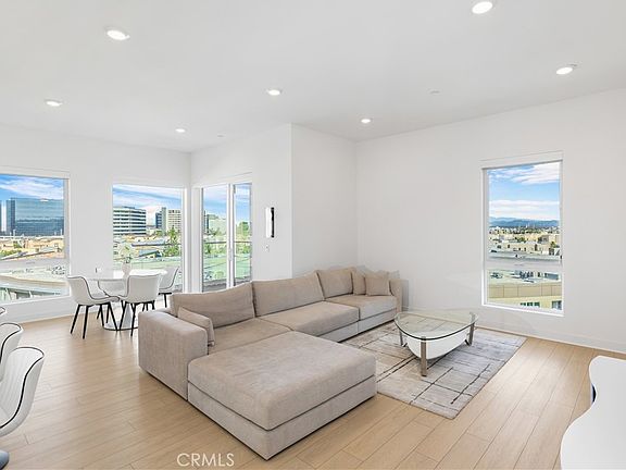 4th image of 3700 Rivington