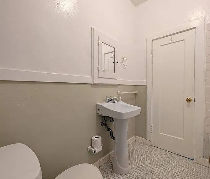 2451 Le Conte — Photo 8