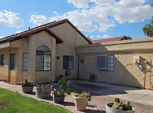 11620 Locust Ln, Apple Valley, CA 92308