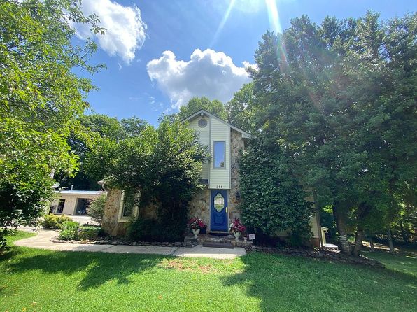 214 Rockwood Ln