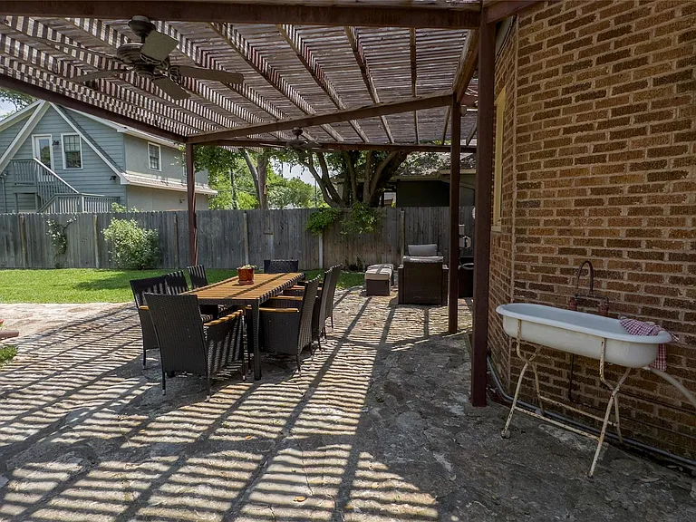 1512 Northwood Rd — Photo 24