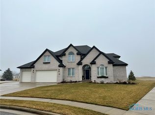 600 Saint Annes Ct, Bowling Green, OH