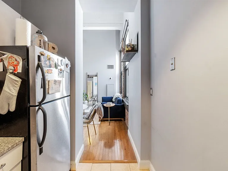 320 W 2nd St #504 — Photo 11