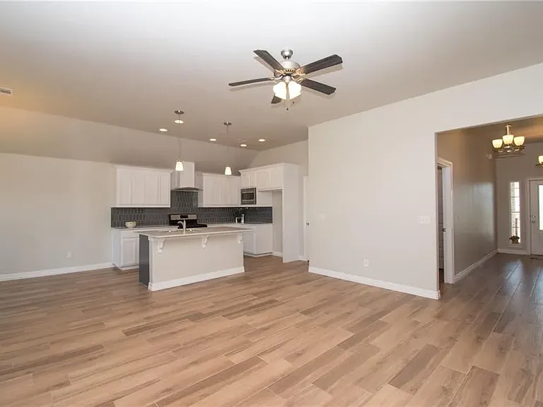 9444 NW 88th St — Photo 20