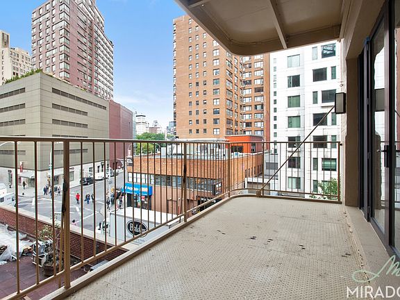 3rd image of 127 4th Ave APT 4C