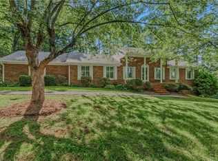 2160 Margaret Dr, Mount Airy, NC 27030