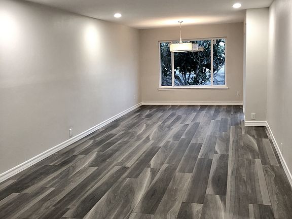 5th image of 4698 Round Rock Dr