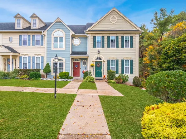 206 Cambridge Commons #206, Middletown, CT 06457