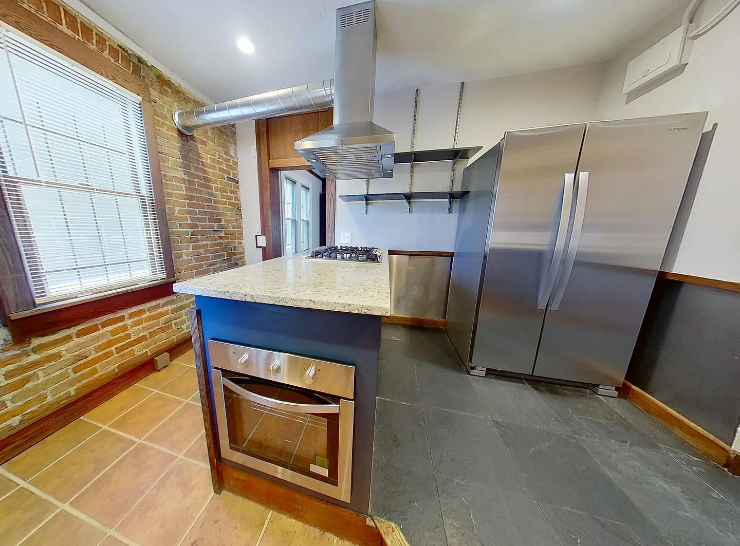 Charming Five Points home only blocks from downtown — Photo 4