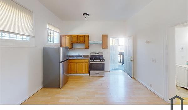 1st image of 1126 34th St