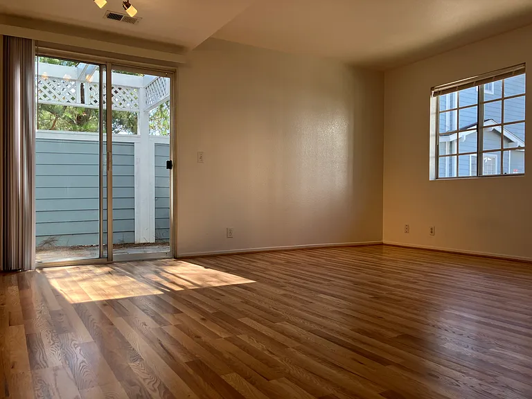230 Entrance Rd #12 — Photo 8