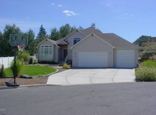 18130 E Crescent Ct, Greenacres, WA 99016