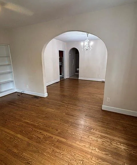 7343 Lindell Blvd — Photo 5