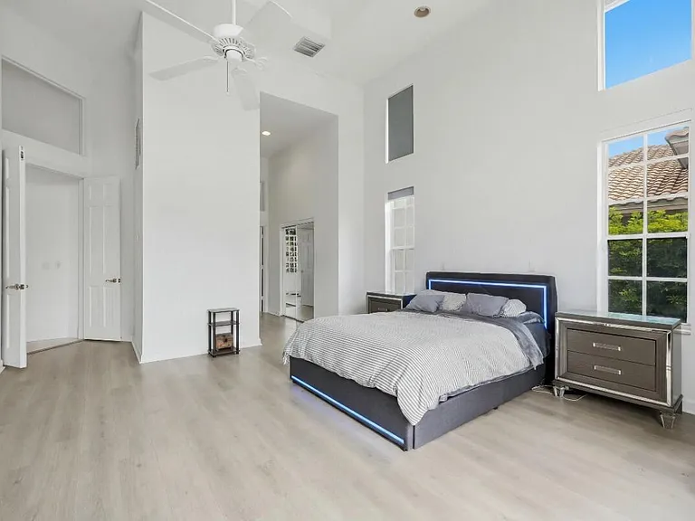 1716 NW 124th Way — Photo 51