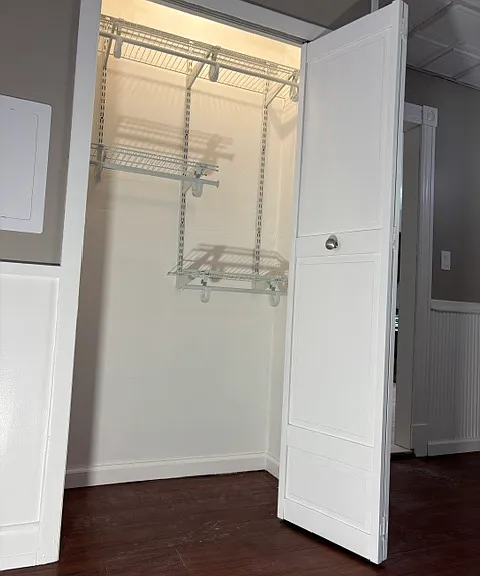Ventilated shelving storage closet