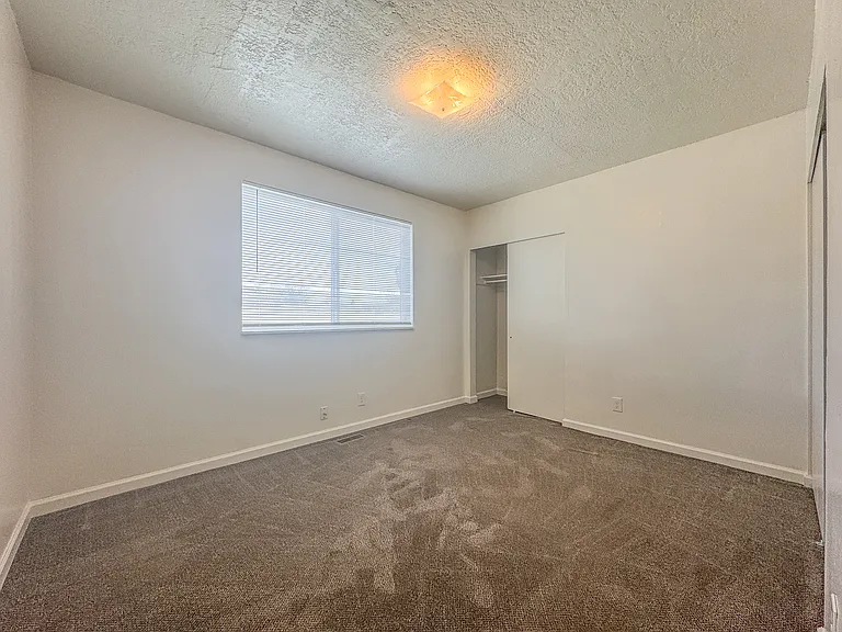 1455 S 50 E #1455 — Photo 5