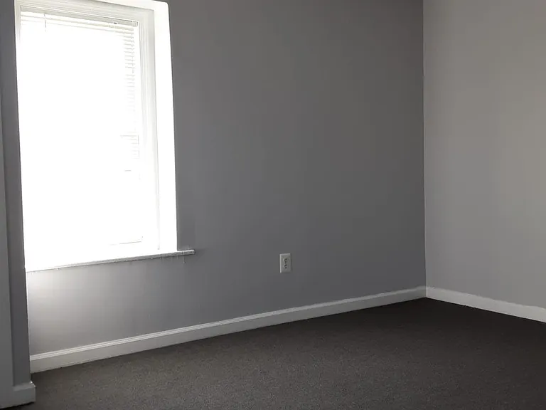 4927 Knox St #2 — Photo 12