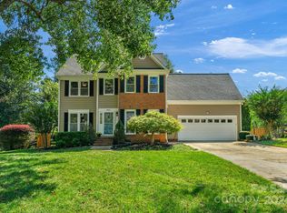 647 Franklin Grove Dr, Mooresville, NC 28115