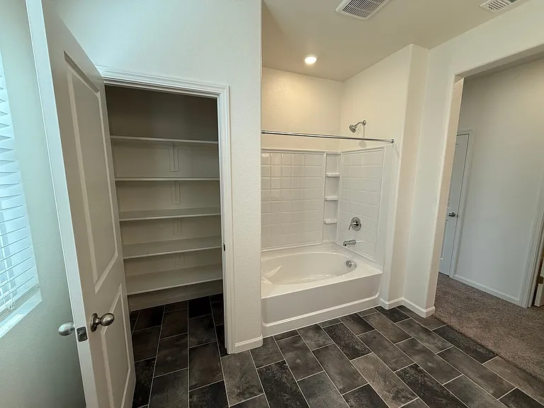 6308 Sun Haven St — Photo 35