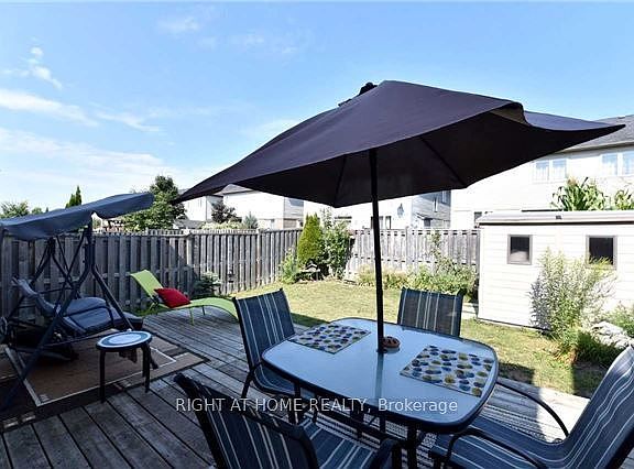 2nd image of 32 Donlevy Cres