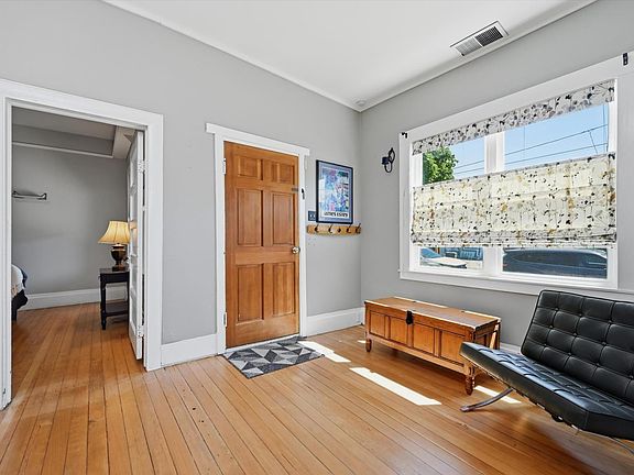 4th image of 15 10th Street