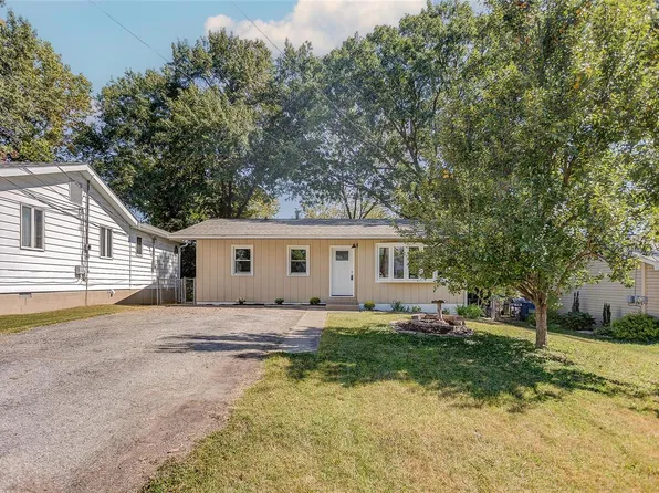 1392 Alice St, Collinsville, IL 62234