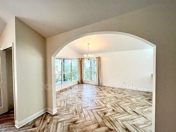 3rd image of 35925 Lakeshore Dr