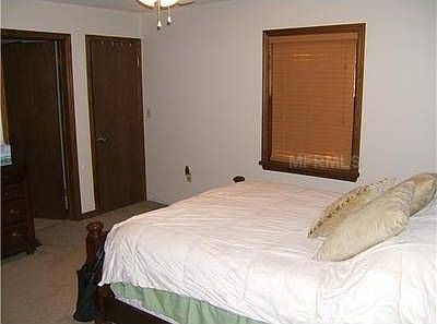 3rd image of 8927 Pine Tree Dr