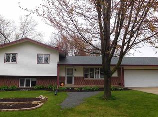 4874 Braewild Rd, Rockford, IL 61107