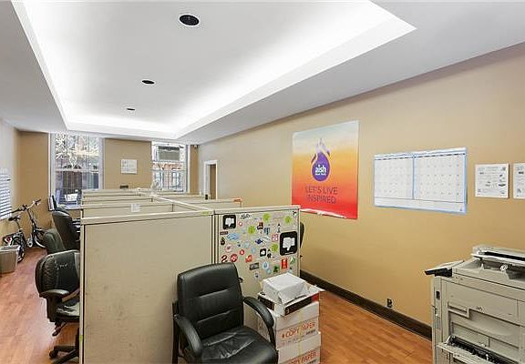 5th image of 313 W 83rd St