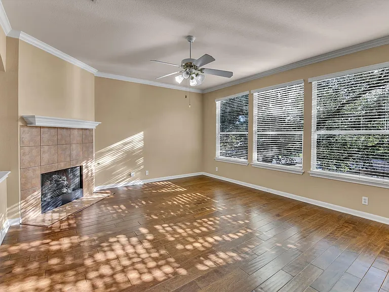 2132 Faldo Ln — Photo 8