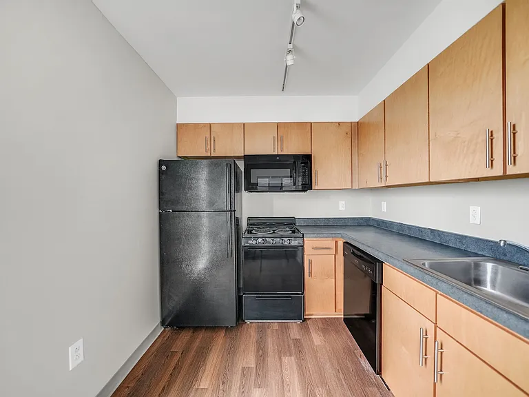 3939 Chestnut St — Photo 14